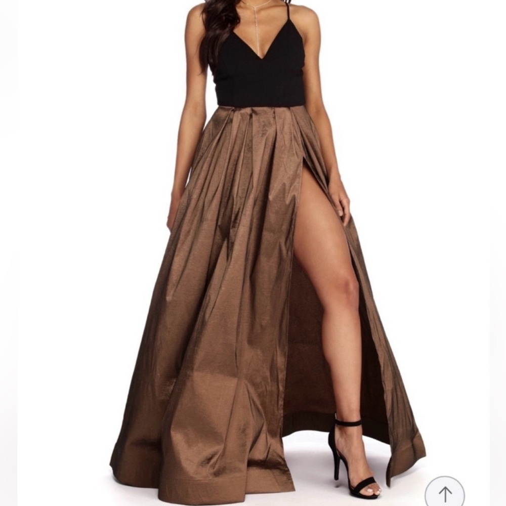 Windsor Elegant Black and Bronze Maxi Dress